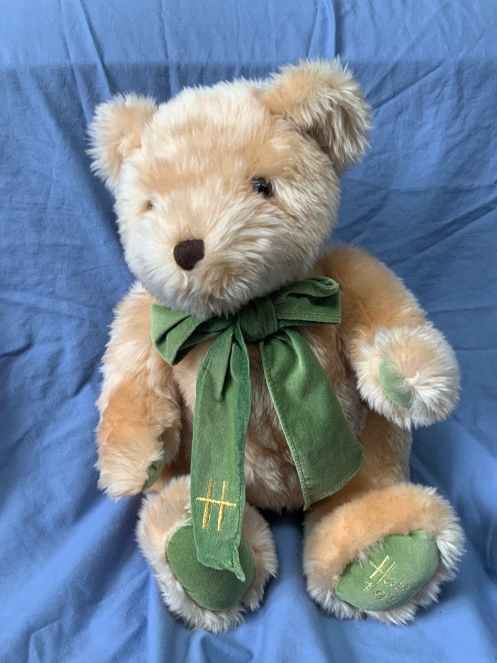 Vintage 1995 Harrods Knightsbridge Collectible Christmas Bear “Andrew”